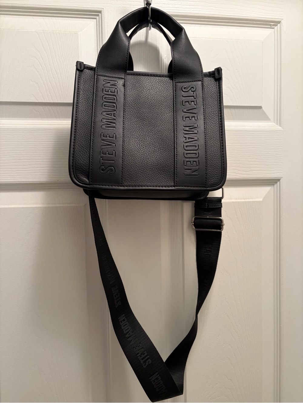 Steve Madden Black Logo Tote Crossbody Bag w/ Card Holder